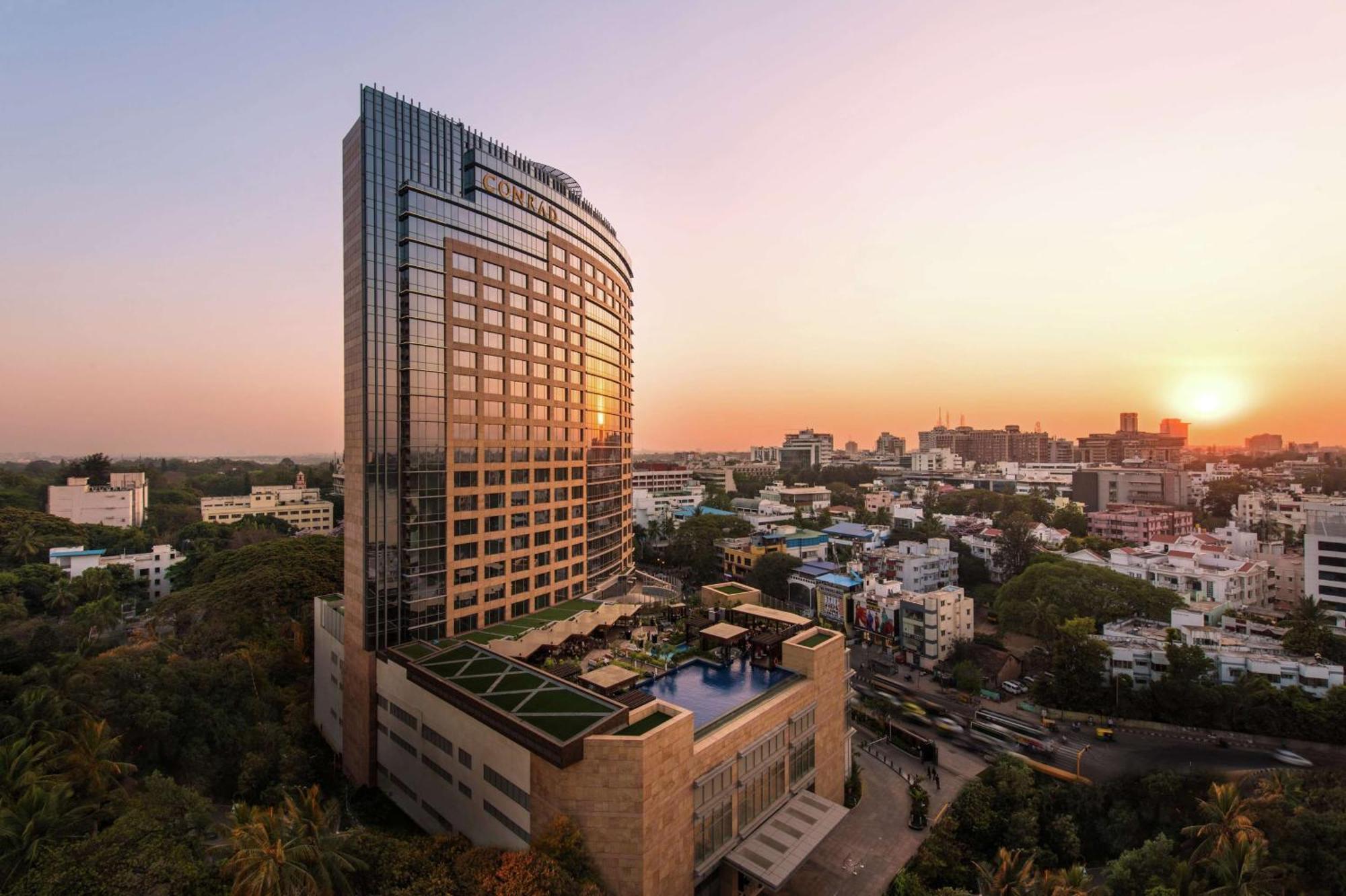 Conrad Bengaluru Hotel Exterior foto